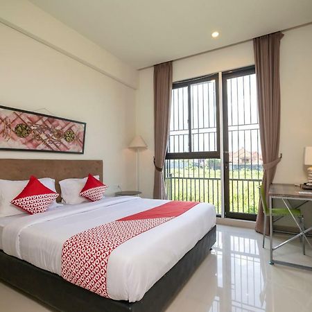 Oyo 697 Olivia Inn Denpasar Legian  Luaran gambar