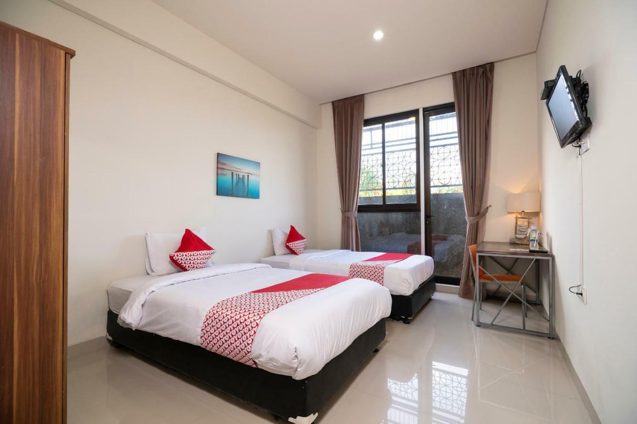 Oyo 697 Olivia Inn Denpasar Legian  Luaran gambar