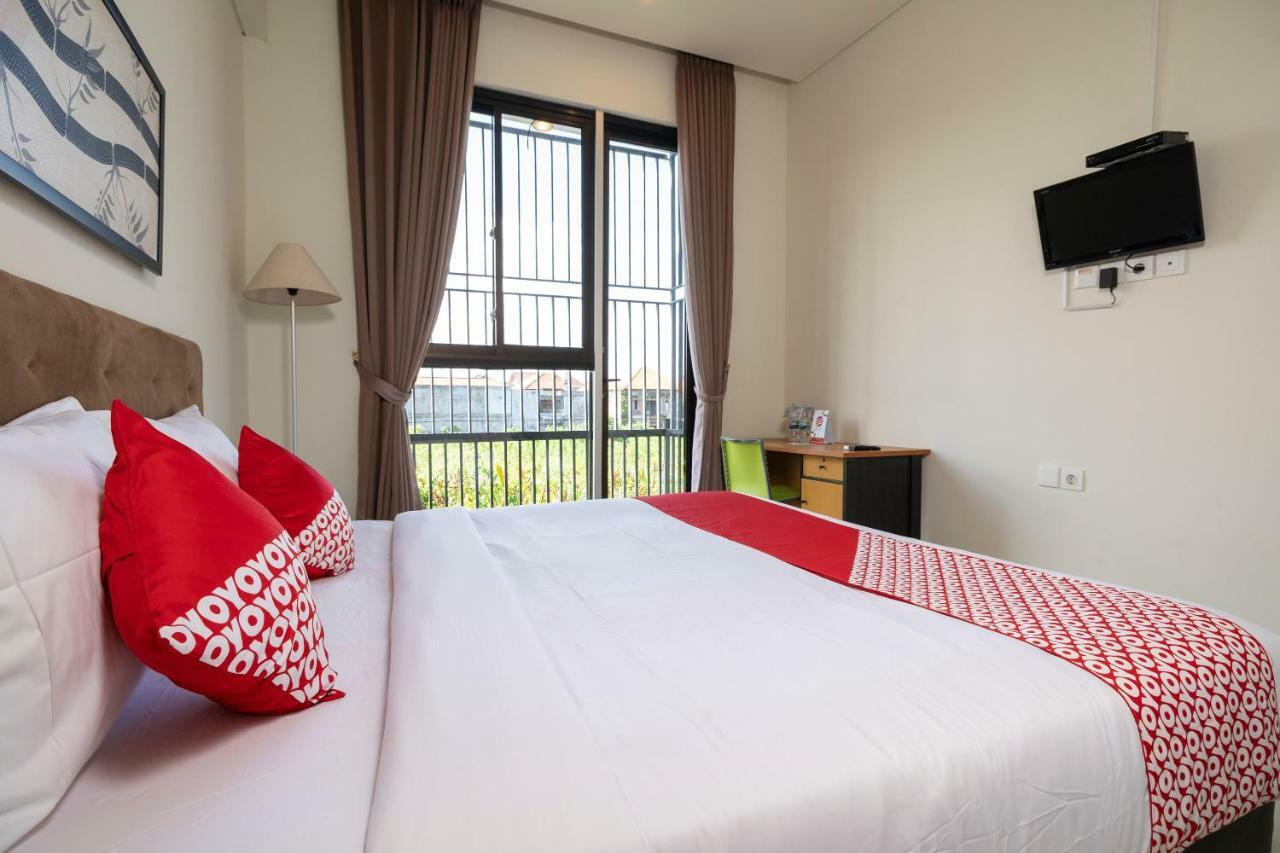 Oyo 697 Olivia Inn Denpasar Legian  Luaran gambar