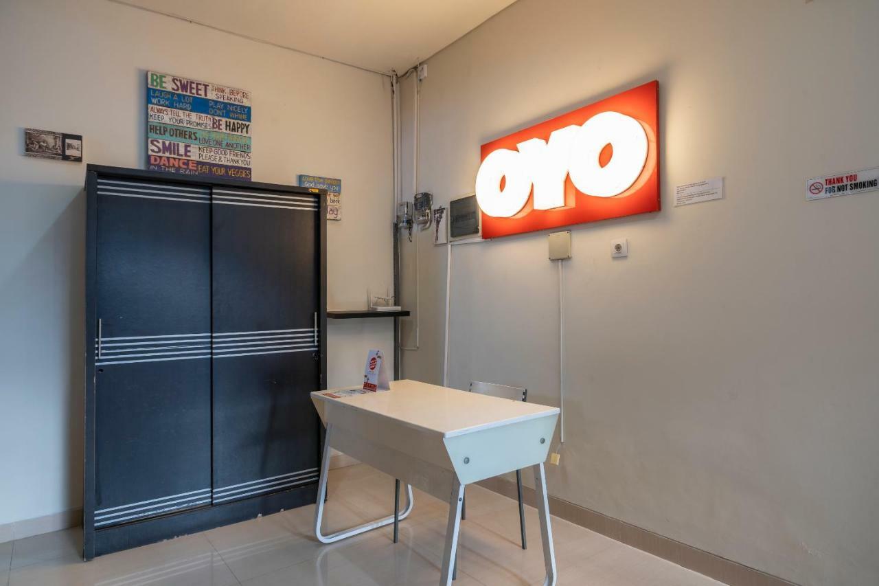Oyo 697 Olivia Inn Denpasar Legian  Luaran gambar