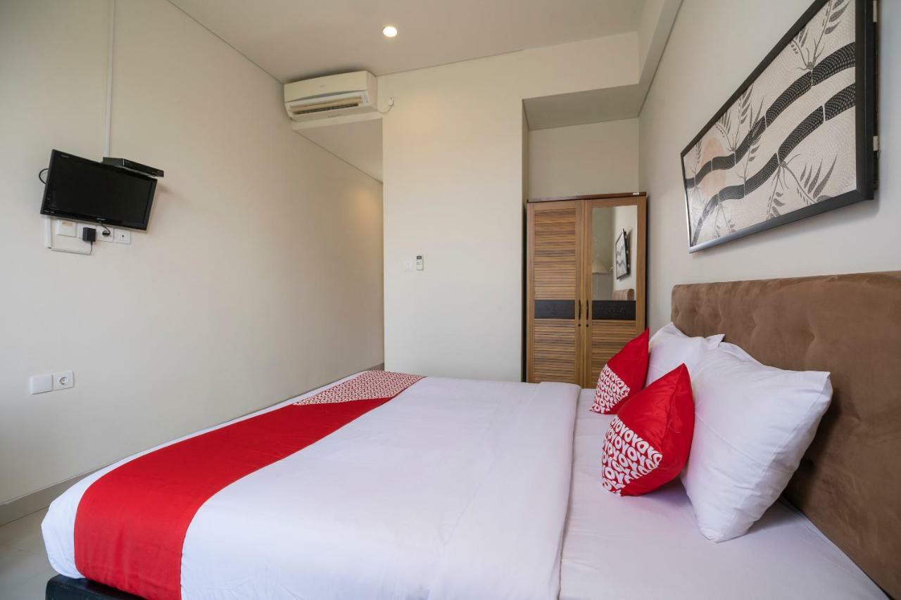 Oyo 697 Olivia Inn Denpasar Legian  Luaran gambar