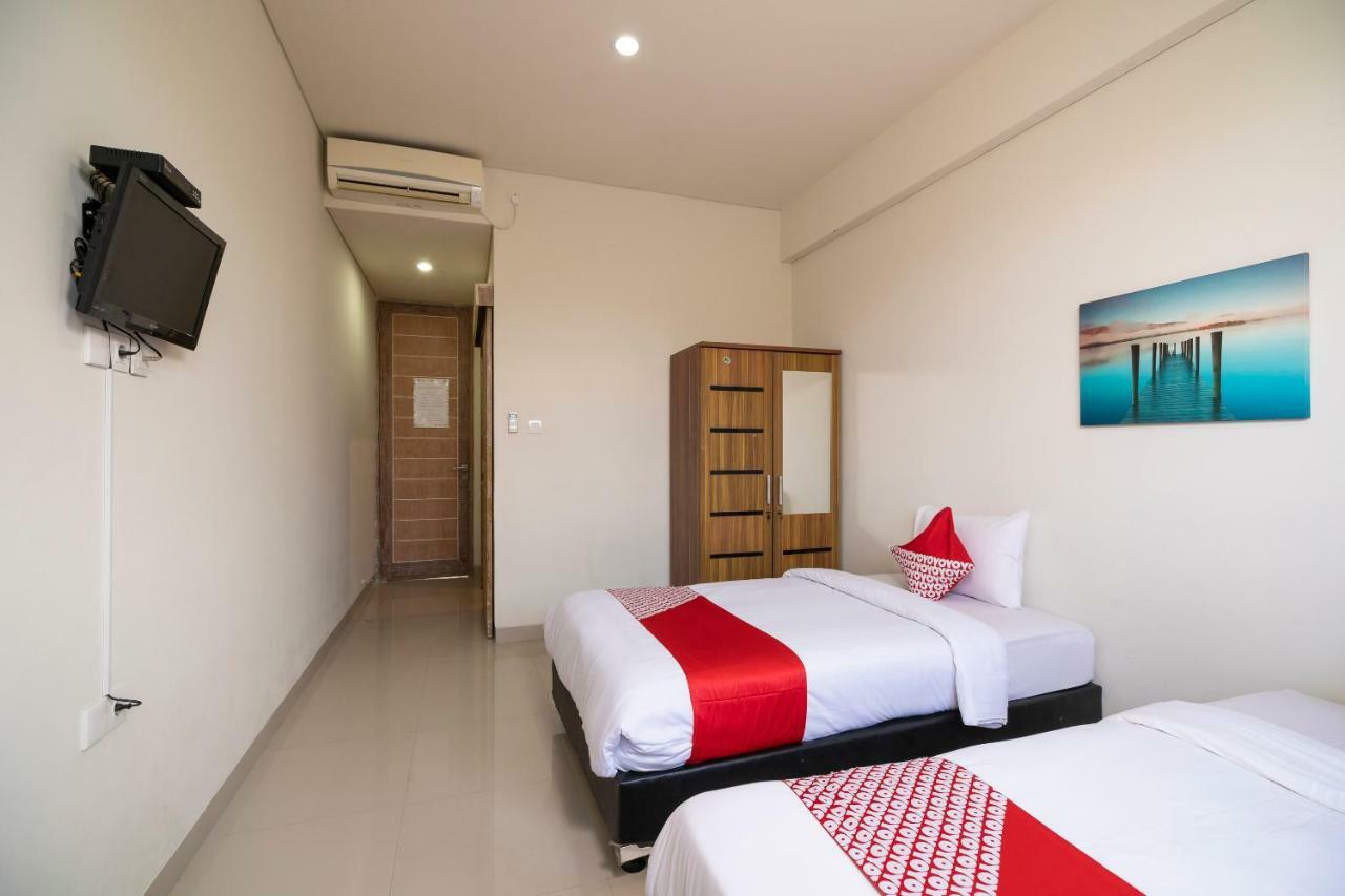Oyo 697 Olivia Inn Denpasar Legian  Luaran gambar