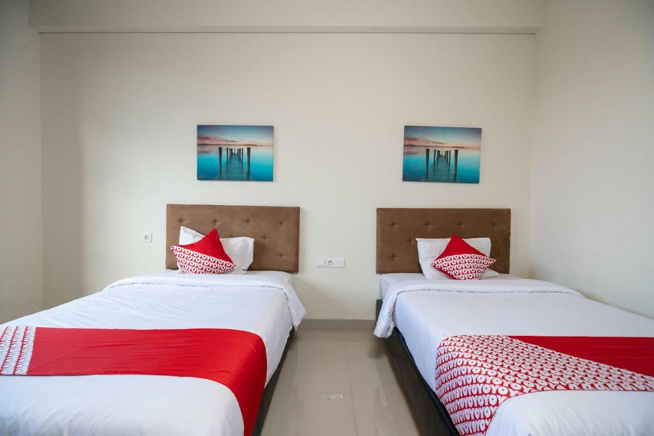 Oyo 697 Olivia Inn Denpasar Legian  Luaran gambar