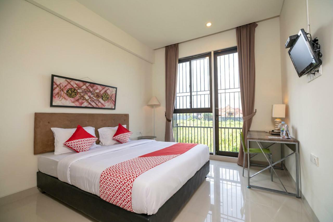 Oyo 697 Olivia Inn Denpasar Legian  Luaran gambar