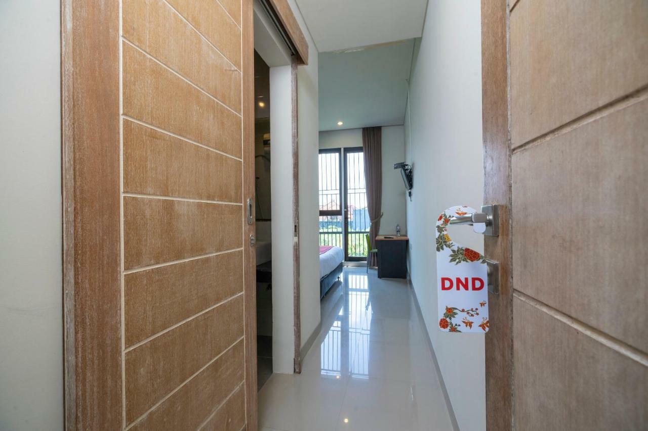 Oyo 697 Olivia Inn Denpasar Legian  Luaran gambar